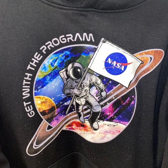 ECHO pull over and NASA pull over hoodie with strings, Large boys, both for 25$ - Picture 9 of 13